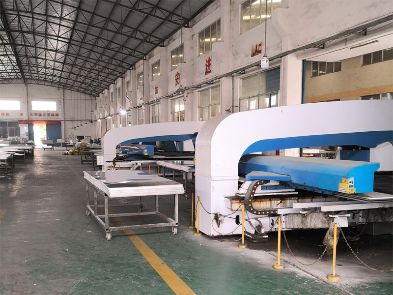 鋁單板沖孔機
