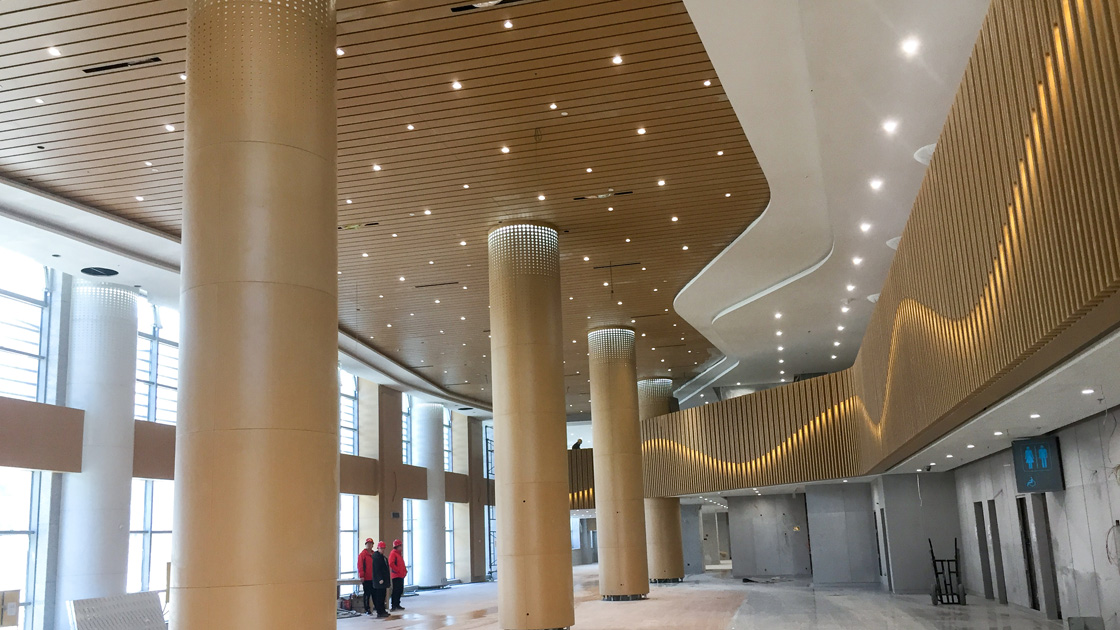 銀川機場(chǎng)（鋁扣板+包柱）